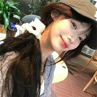 我才不要和人类恋爱呢